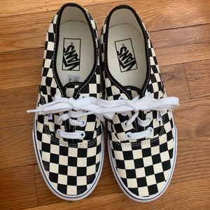 never worn checkered vans